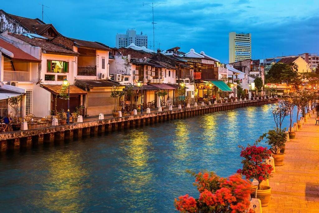 Mahkota Pool View Apartment Near A'Famosa & Jonker Malacca Exterior photo