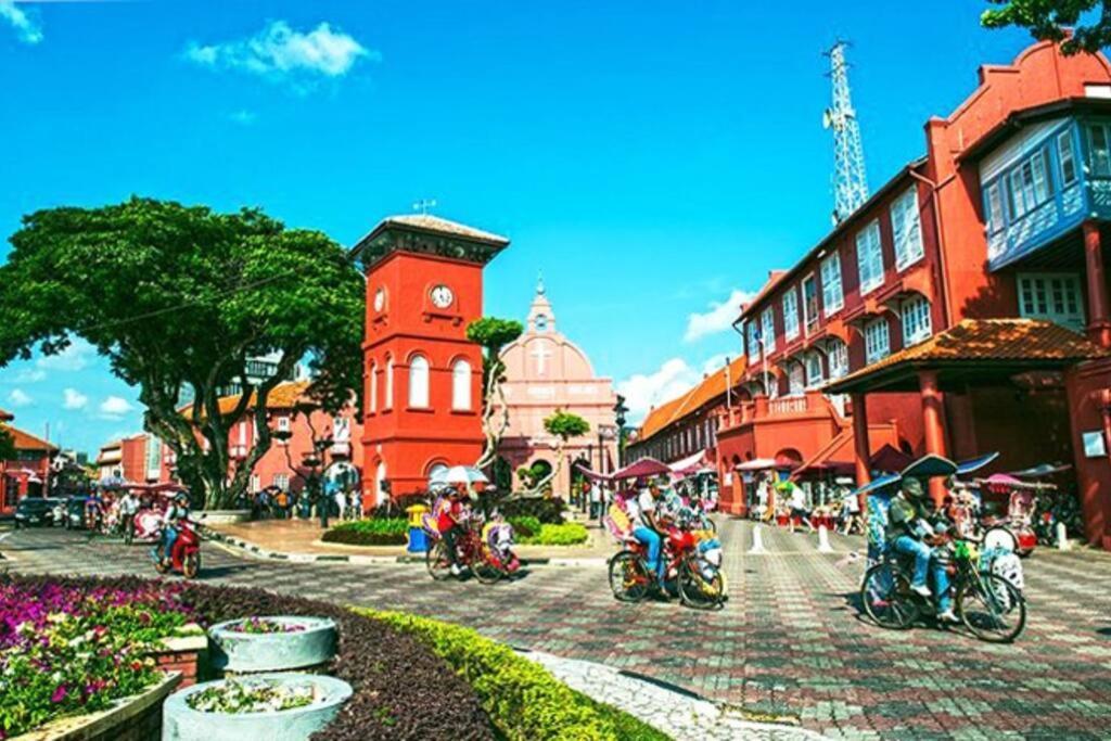 Mahkota Pool View Apartment Near A'Famosa & Jonker Malacca Exterior photo