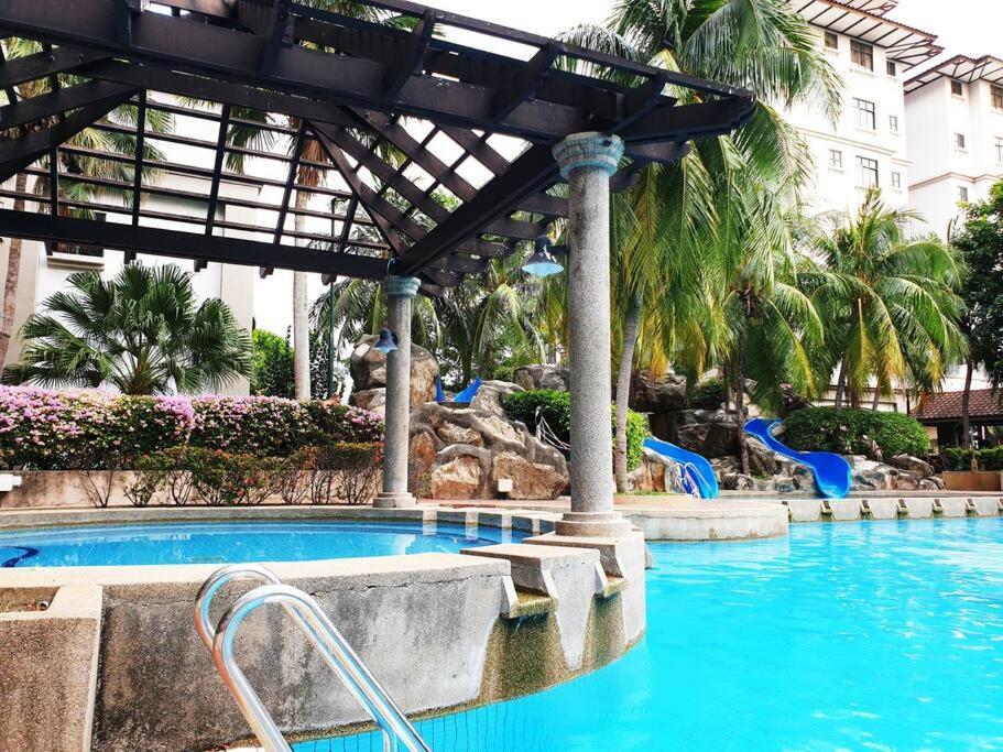 Mahkota Pool View Apartment Near A'Famosa & Jonker Malacca Exterior photo