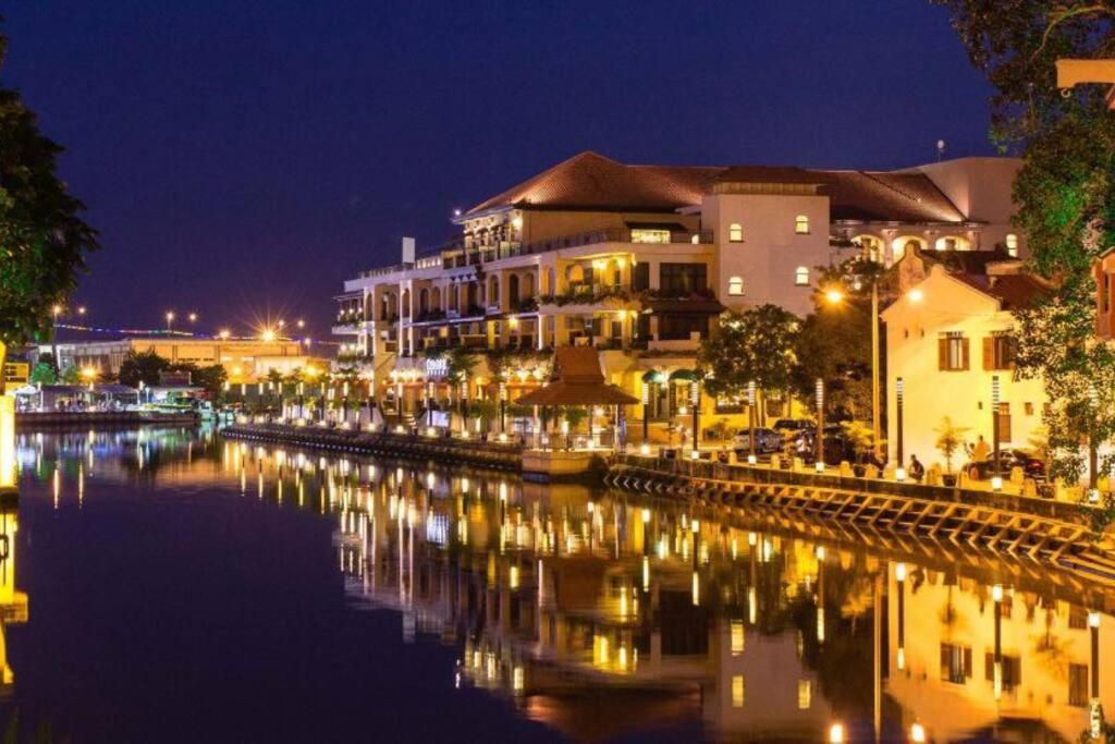 Mahkota Pool View Apartment Near A'Famosa & Jonker Malacca Exterior photo